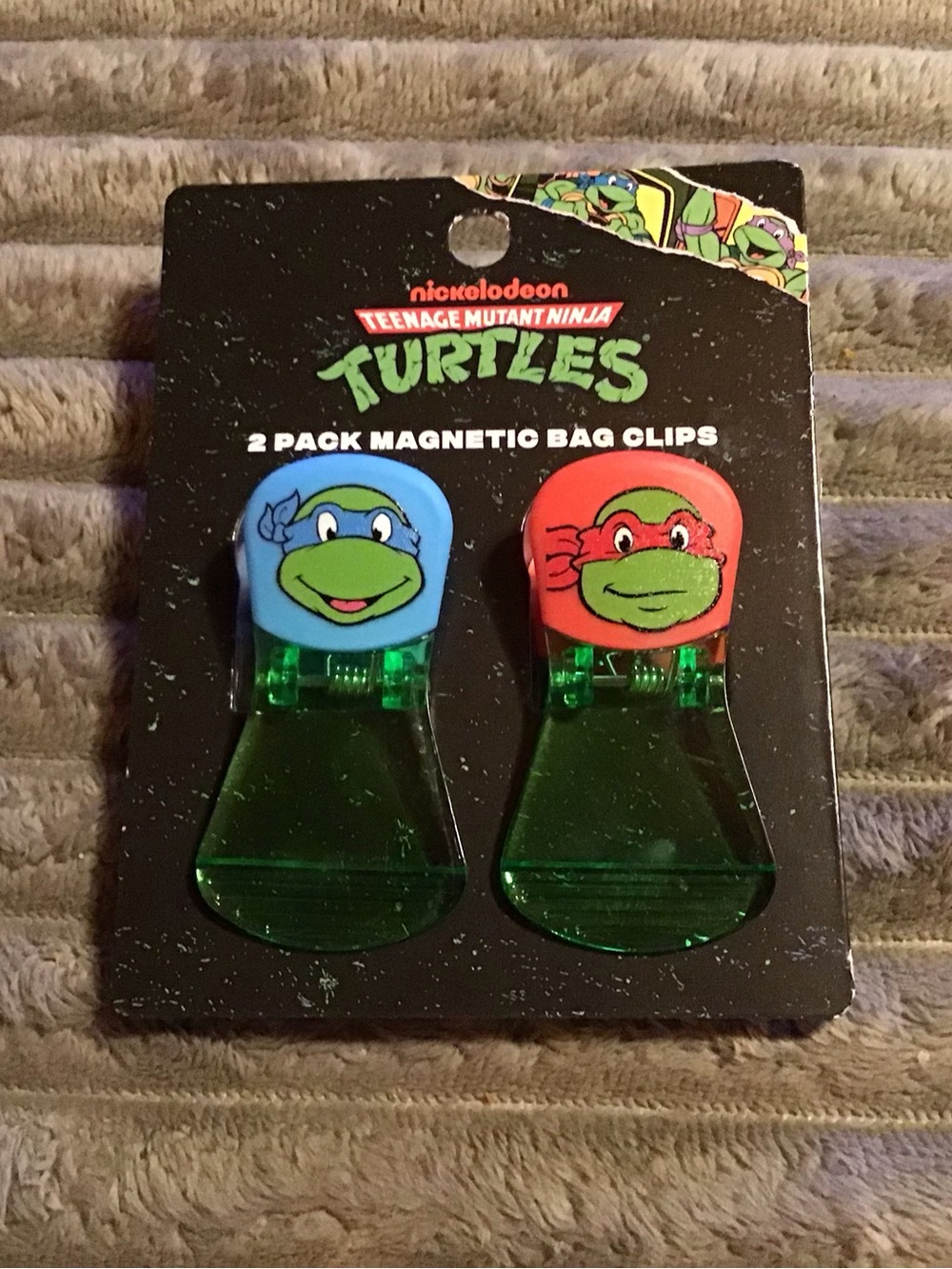 Teenage Mutant Ninja Turtles Magnetic Bag Clips - Blue & Red